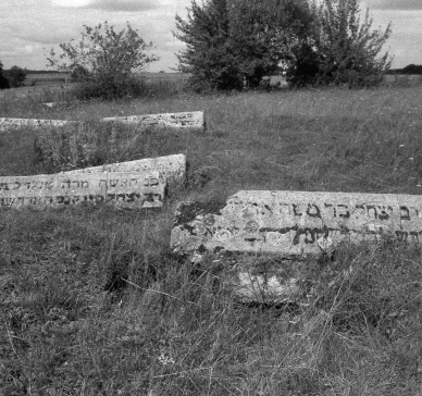 Vowpa, Jewish cemetery
