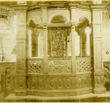 Vowpa, synagogue, bimah