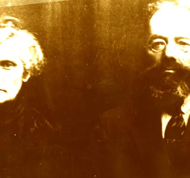 Photograph of Yerachmiel Getsl Chisin (Chagai) and his wife Sara-Lea Chisin