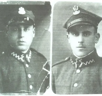 Gerszon Gisser and his brother Motel in Polish Uniform