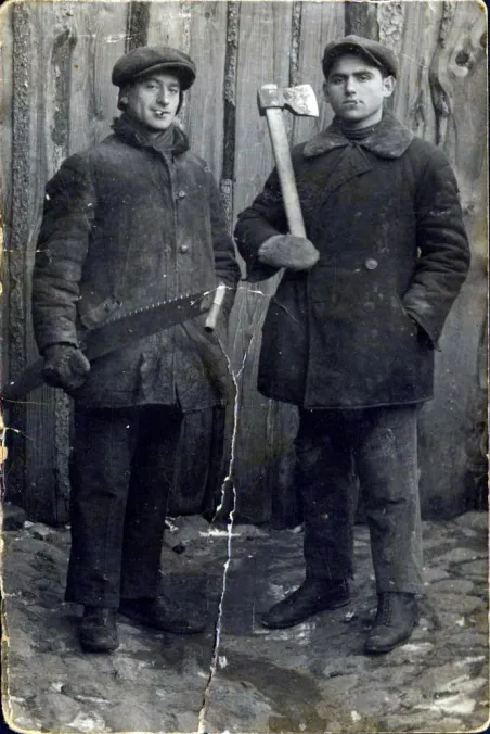 Pessah Avrahami working as a lumberjack at the HeHalutz Hachsharah (Zionist training center), Oszmiana, Poland