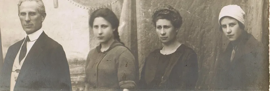 Photograph of the Cramer family